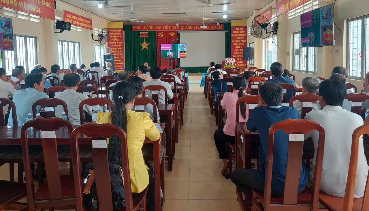 Hơn 150 cử tri xã An Trường tham dự hội nghị tiếp xúc cử tri của Đoàn đại biểu Quốc hội đơn vị tỉnh Vĩnh Long