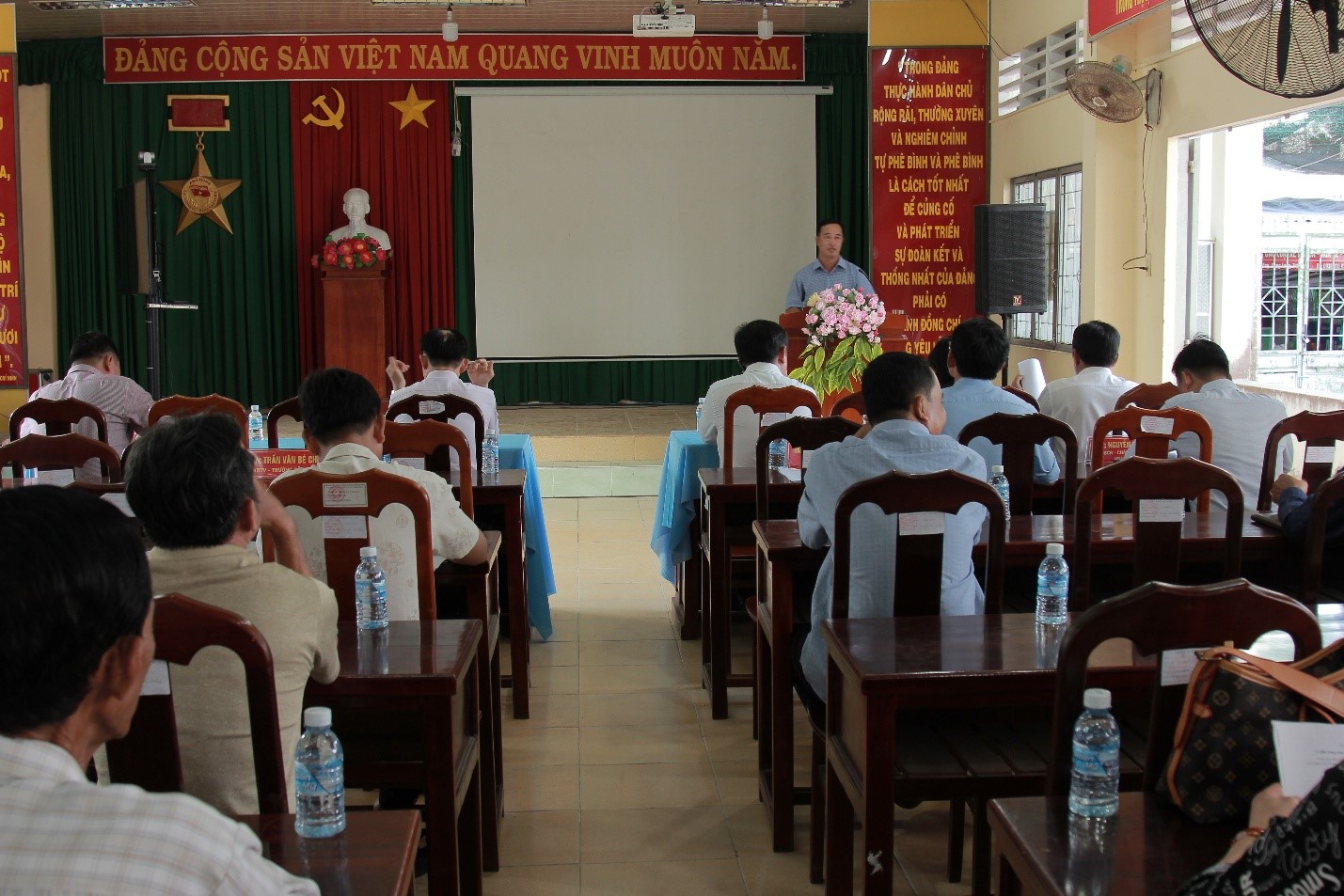 Ủy ban nhân dân xã An Trường hội nghị triển khai phương án xử lý đất công